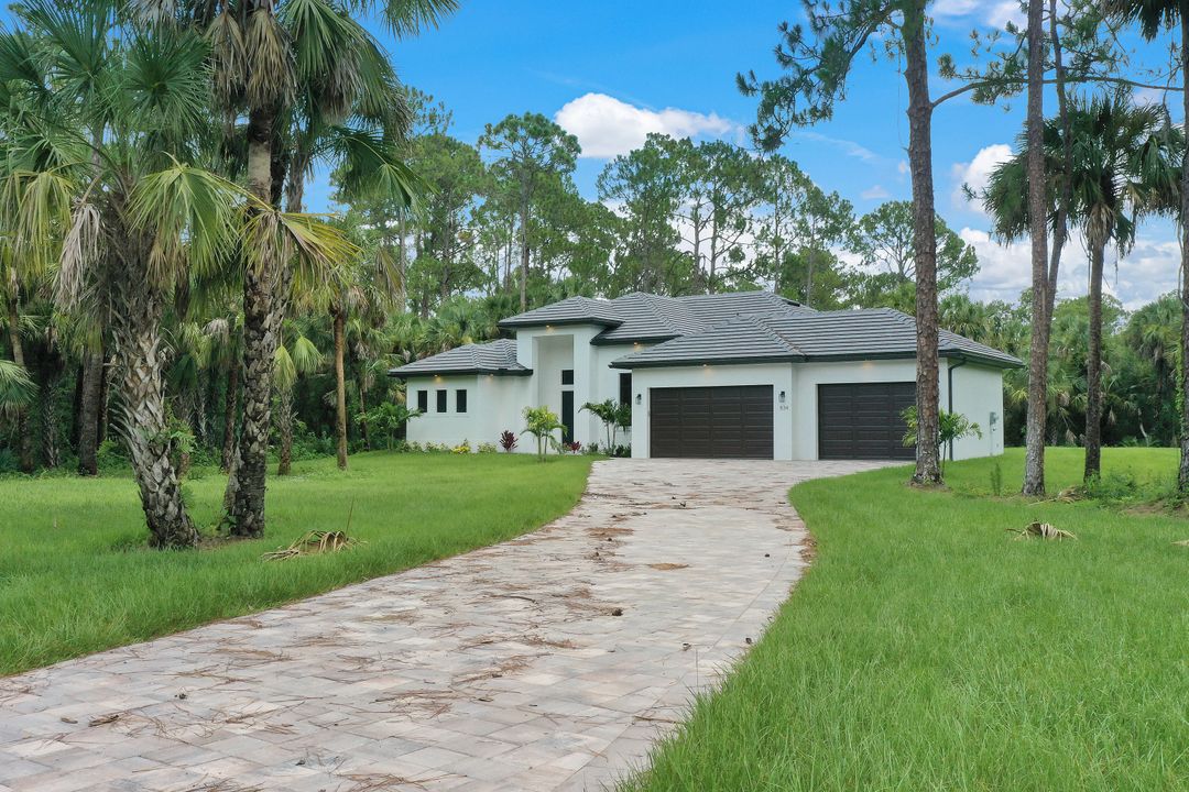 834 Wilson Blvd N, Naples, FL 34120