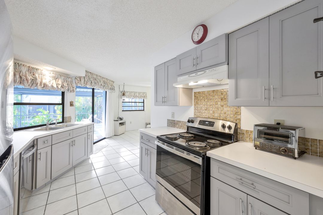 958 Spruce Ave, Marco Island, FL 34145