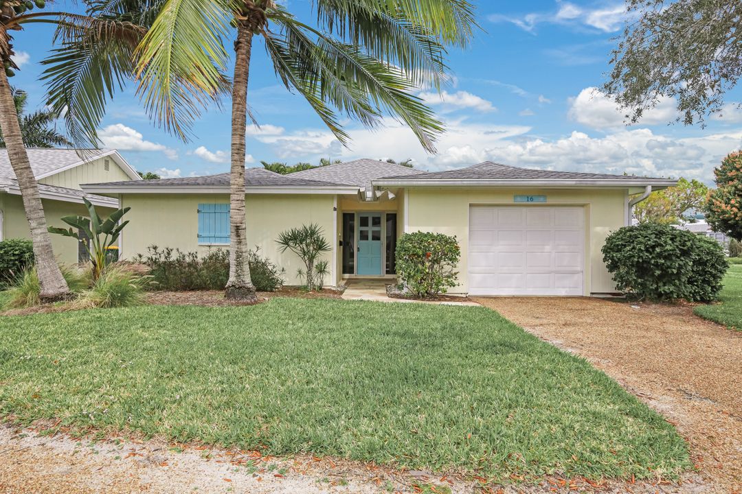 16 Crooked Ln #8, Naples, FL 34112