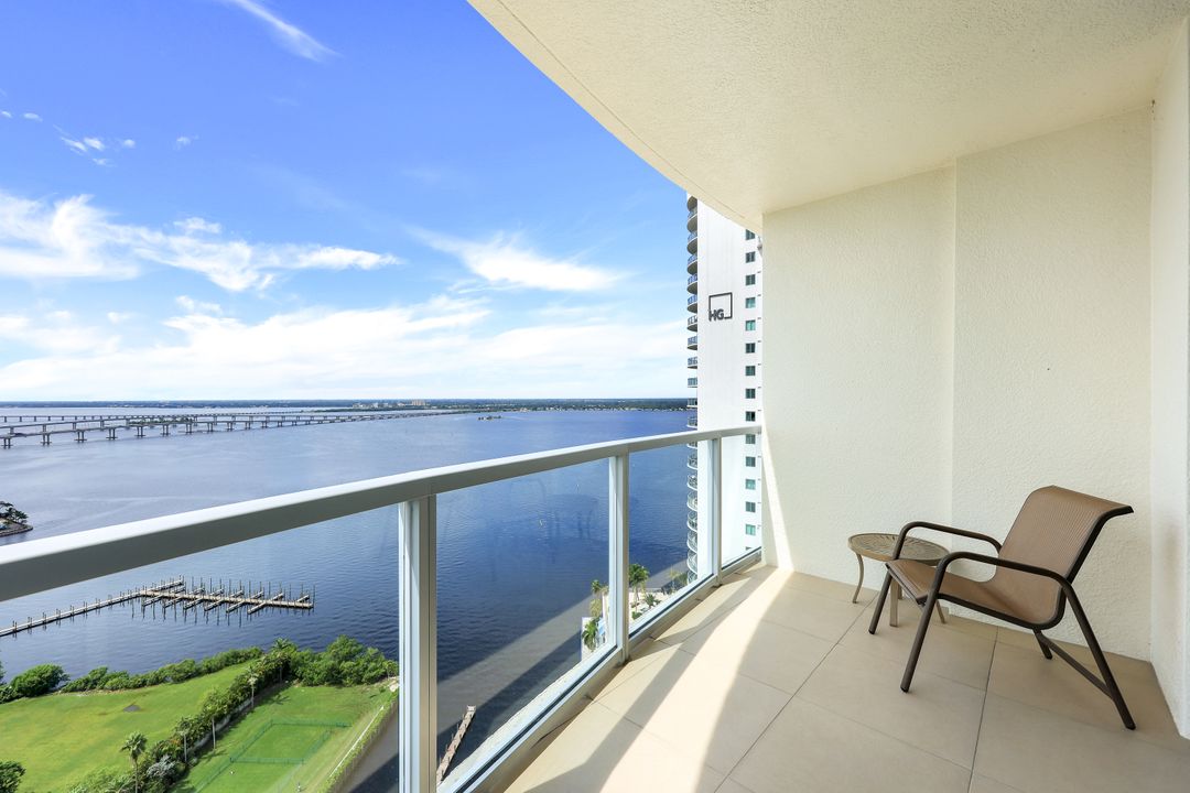 3000 Oasis Grand Blvd #2402, Fort Myers, FL 33916