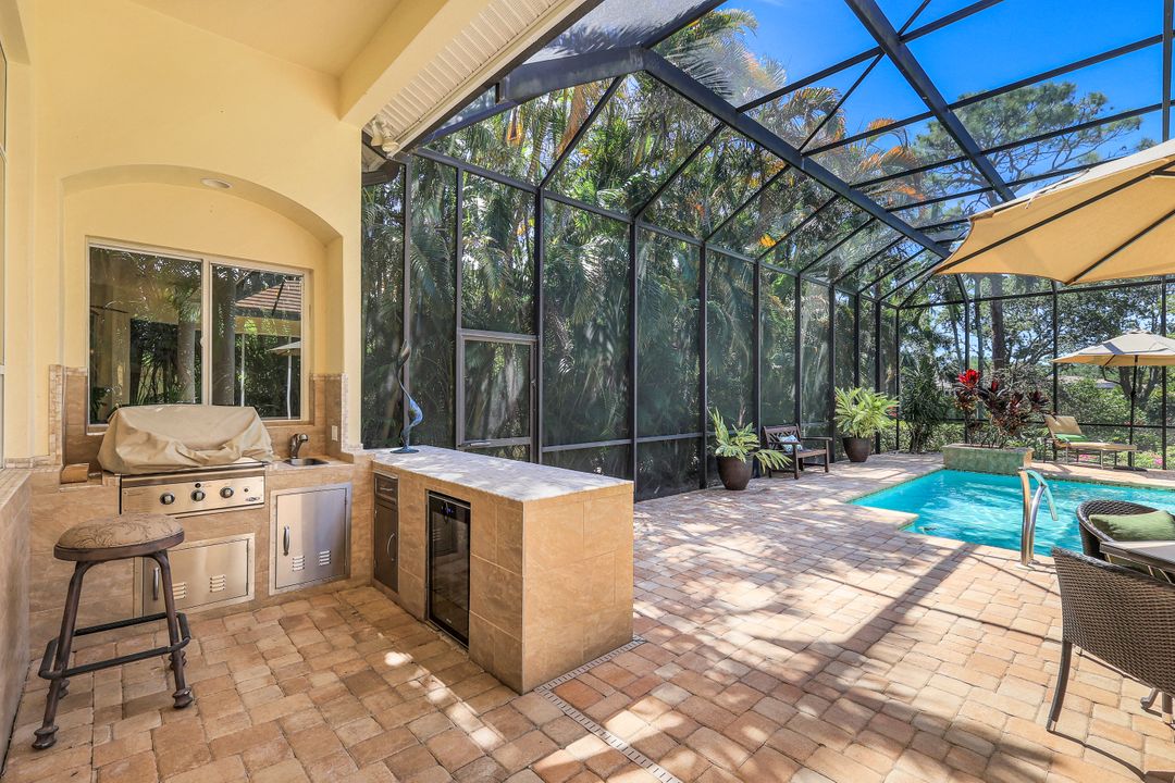 25061 Ridge Oak Dr, Bonita Springs, FL 34134