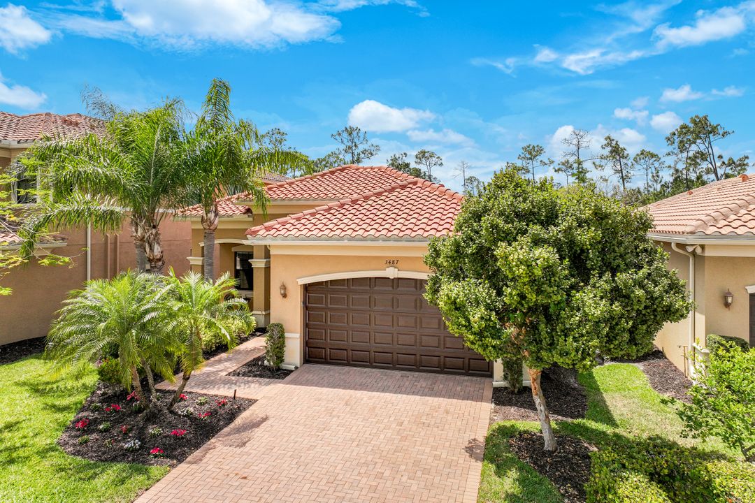 3487 Pacific Dr, Naples, FL 34119