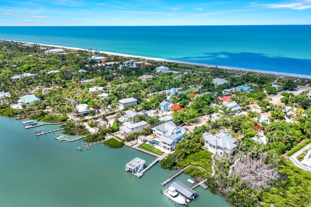 16143 Captiva Dr, Captiva, FL 33924