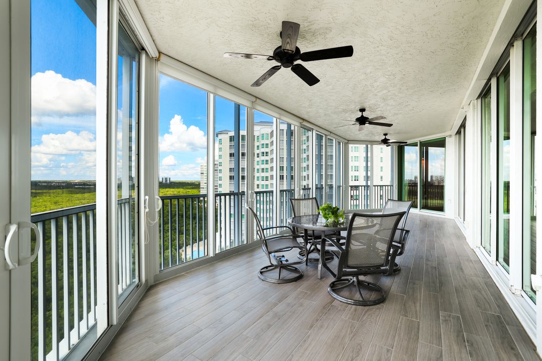 295 Grande Way #1004, Naples, FL 34110