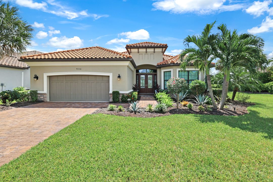 9436 Livorno Ct, Naples, FL 34119