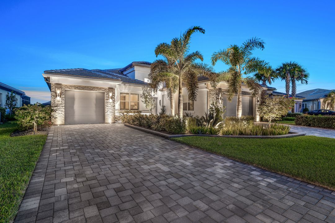 11716 Peony Ter, Naples, FL 34120