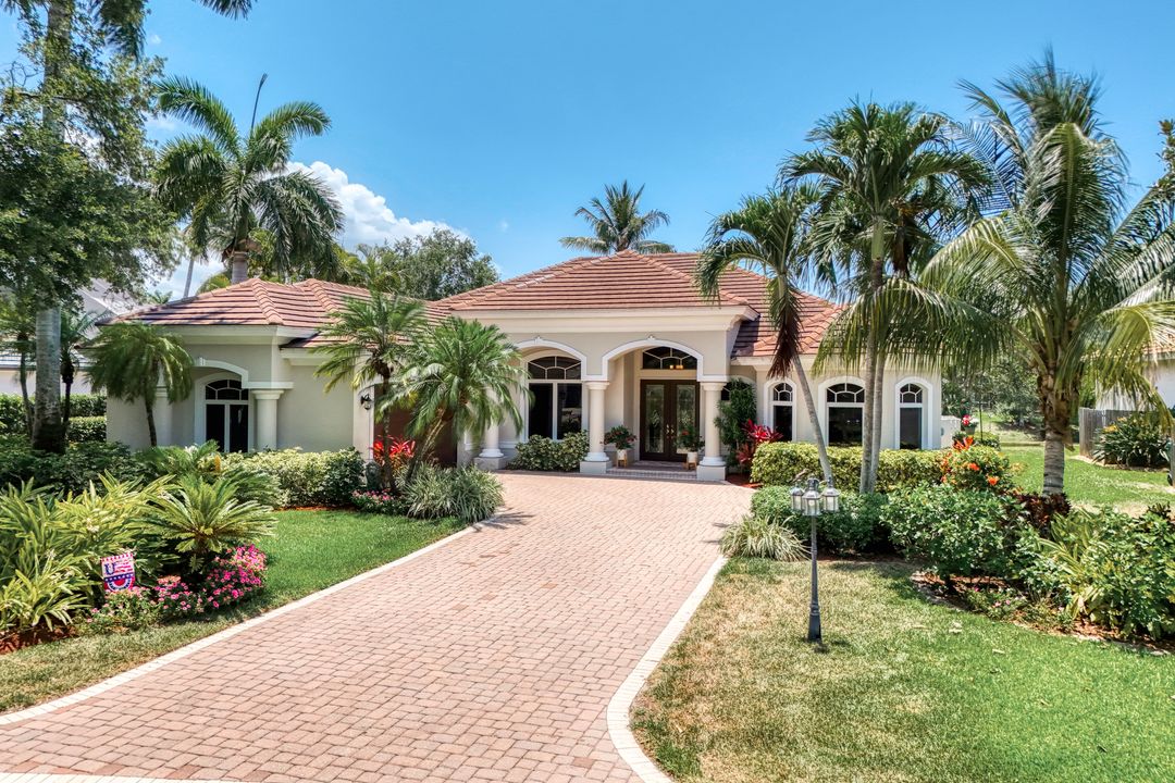 7681 Santa Margherita Way, Naples, FL 34109