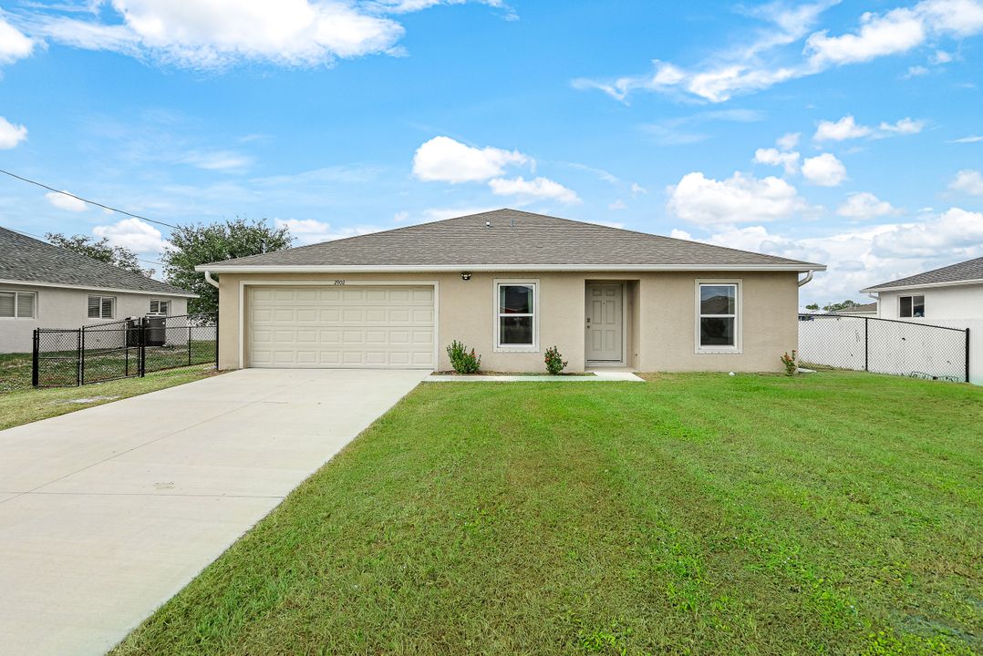 2902 NW 8th Pl, Cape Coral, FL 33993