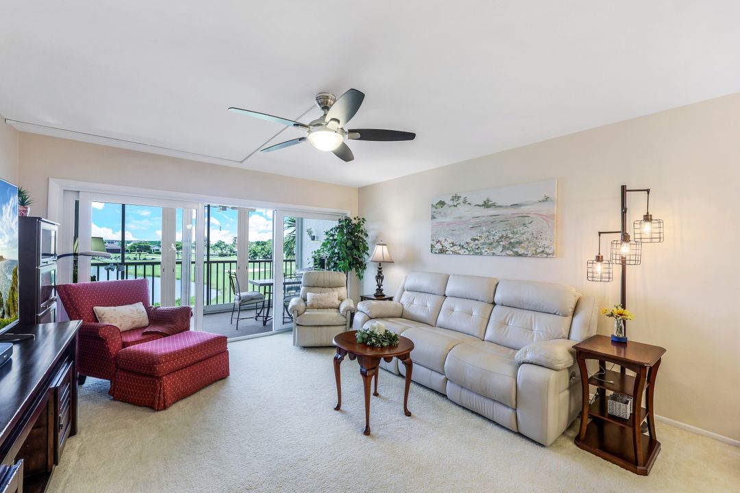 1660 Pine Valley Dr #206, Fort Myers, FL 33907