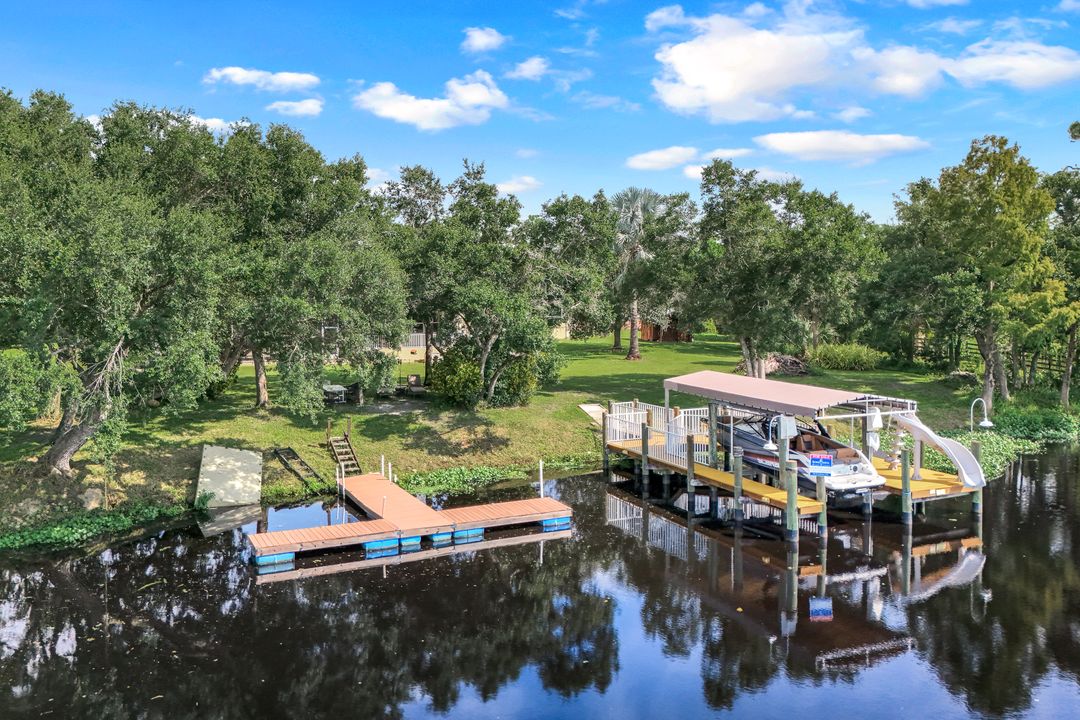 16990 River Boat Bend, Alva, FL 33920