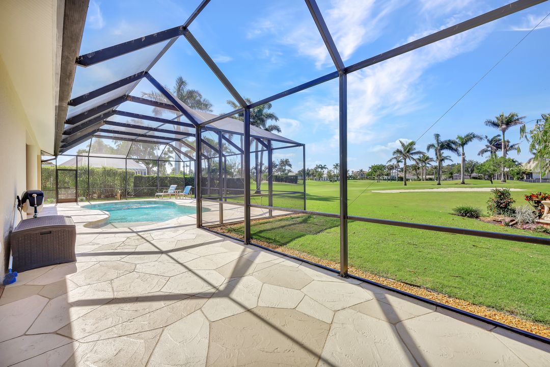 540 Harbour Dr, Naples, FL 34103