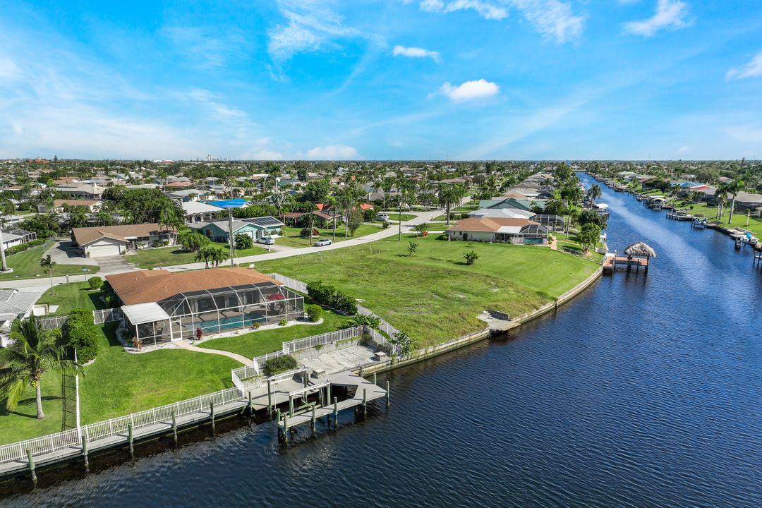 1100 SE 32nd St, Cape Coral, FL 33904