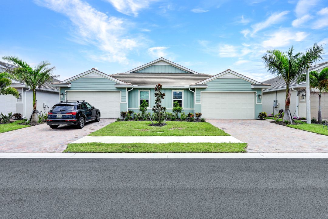 885 Enbrook Lp, Naples, FL 34114