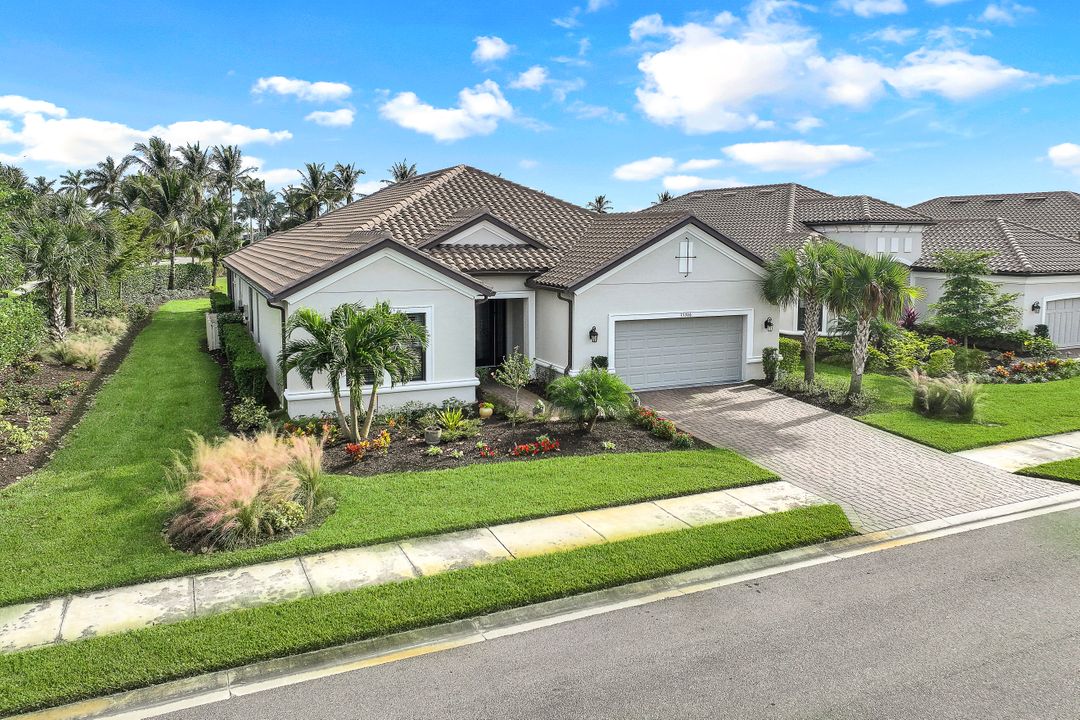 15306 Aprile St, Naples, FL 34114