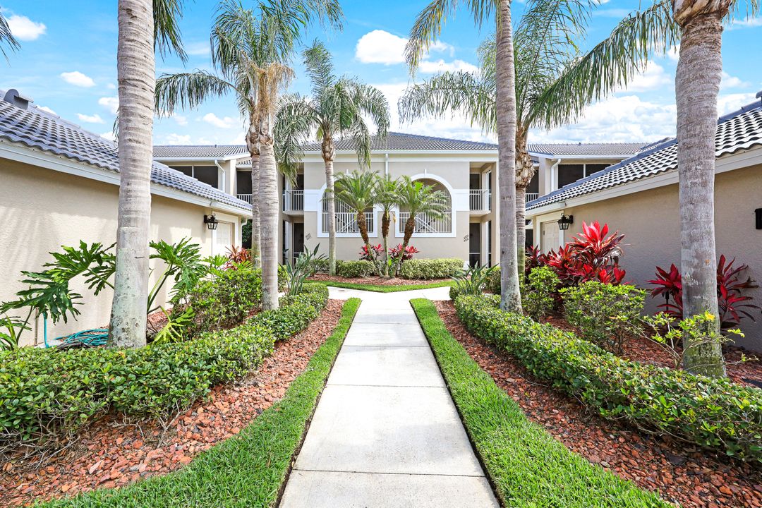 10527 Washingtonia Palm Way #2014, Fort Myers, FL 33966