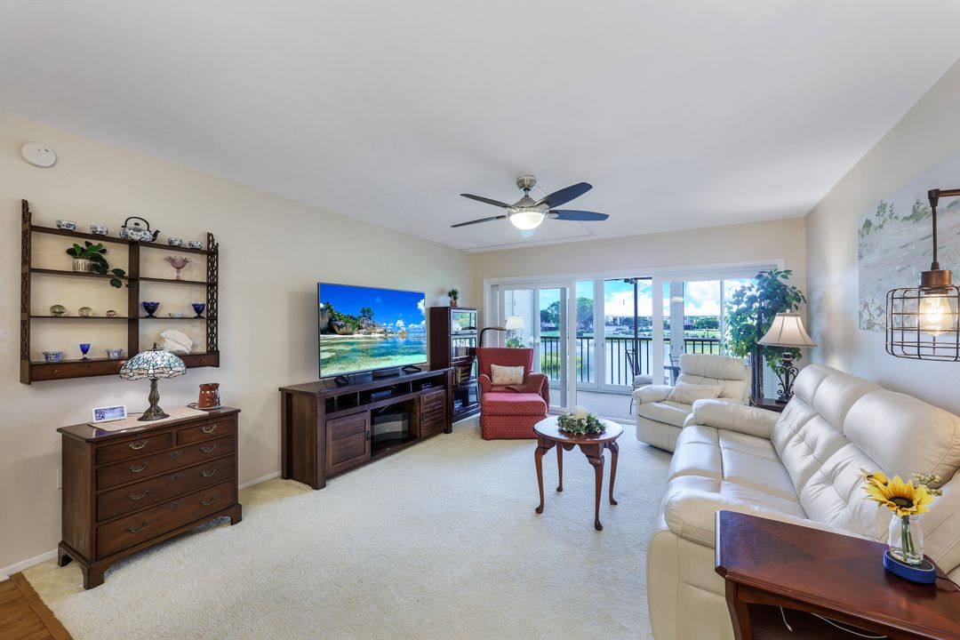 1660 Pine Valley Dr #206, Fort Myers, FL 33907