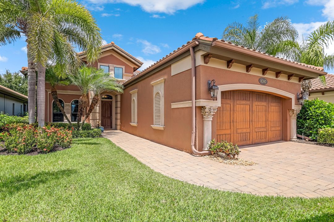 6247 Brunello Ln, Naples, FL 34113