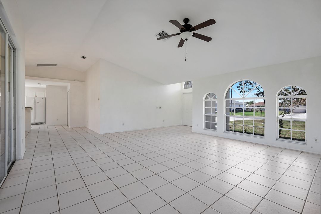 807 Rocaille Ave, Fort Myers, FL 33913