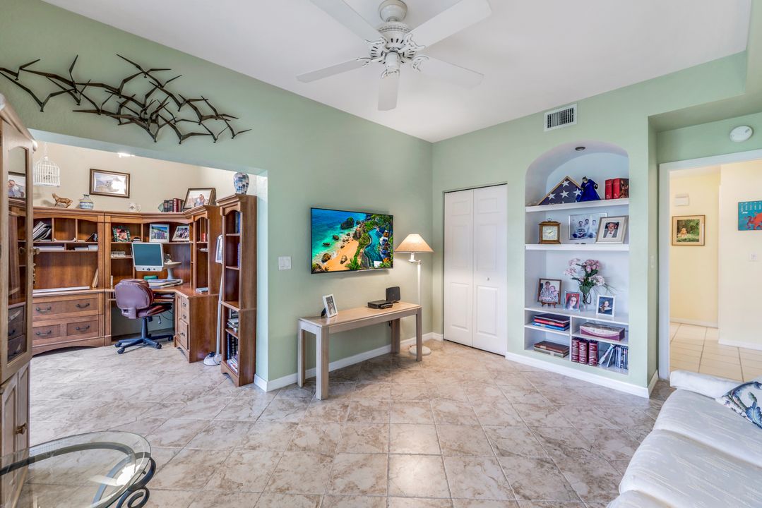 5330 Andover Dr #102, Naples, FL 34110