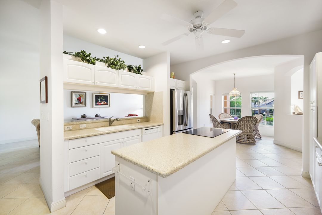 4815 Aston Gardens Way #B-201, Naples, FL 34109