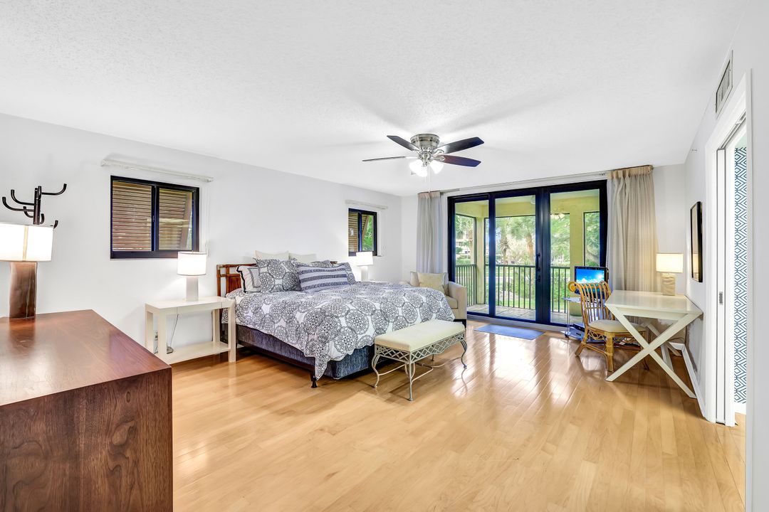 6040 Pelican Bay Blvd #101, Naples, FL 34108