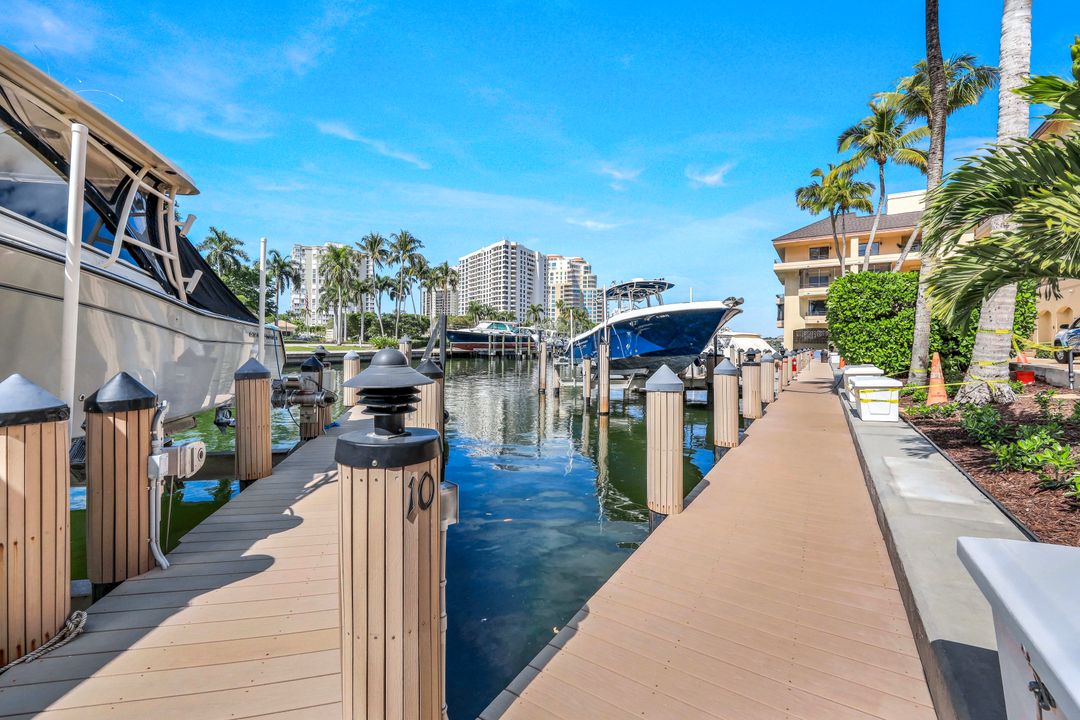 4400 Gulf Shore Blvd N #406, Naples, FL 34103