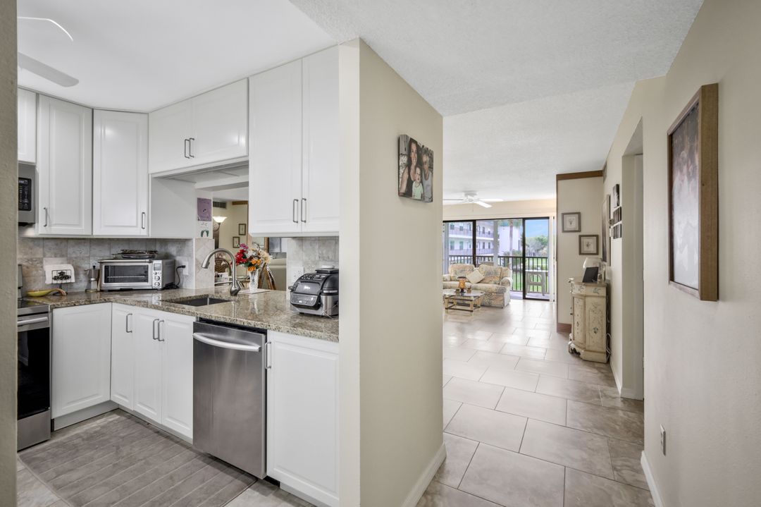 1747 Pebble Beach Dr #207, Fort Myers, FL 33907