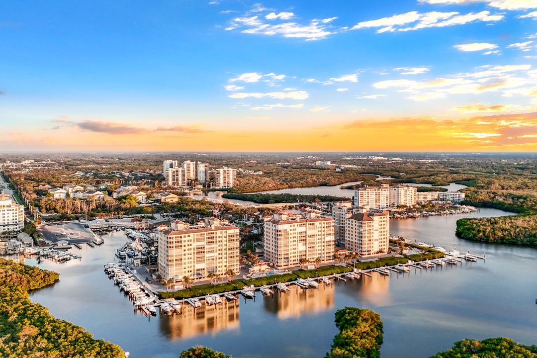 435 Dockside Dr #401, Naples, FL 34110