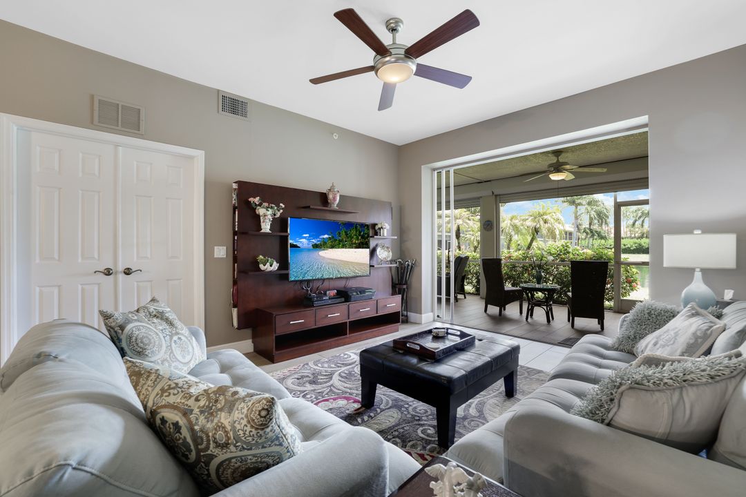 2395 Bayou Ln #7, Naples, FL 34112