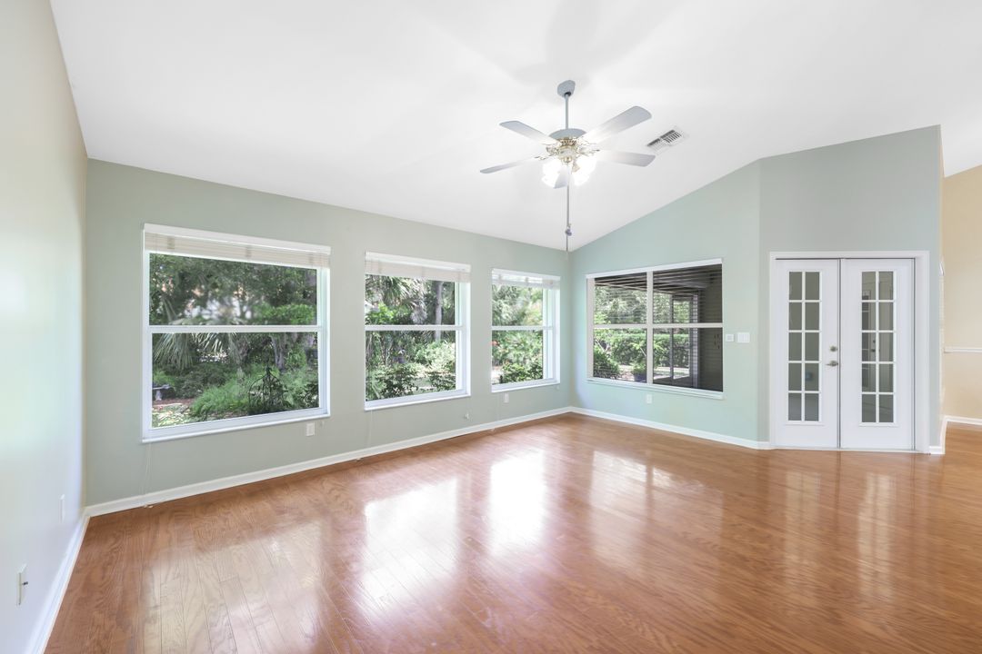 7661 Citrus Hill Ln, Naples, FL 34109