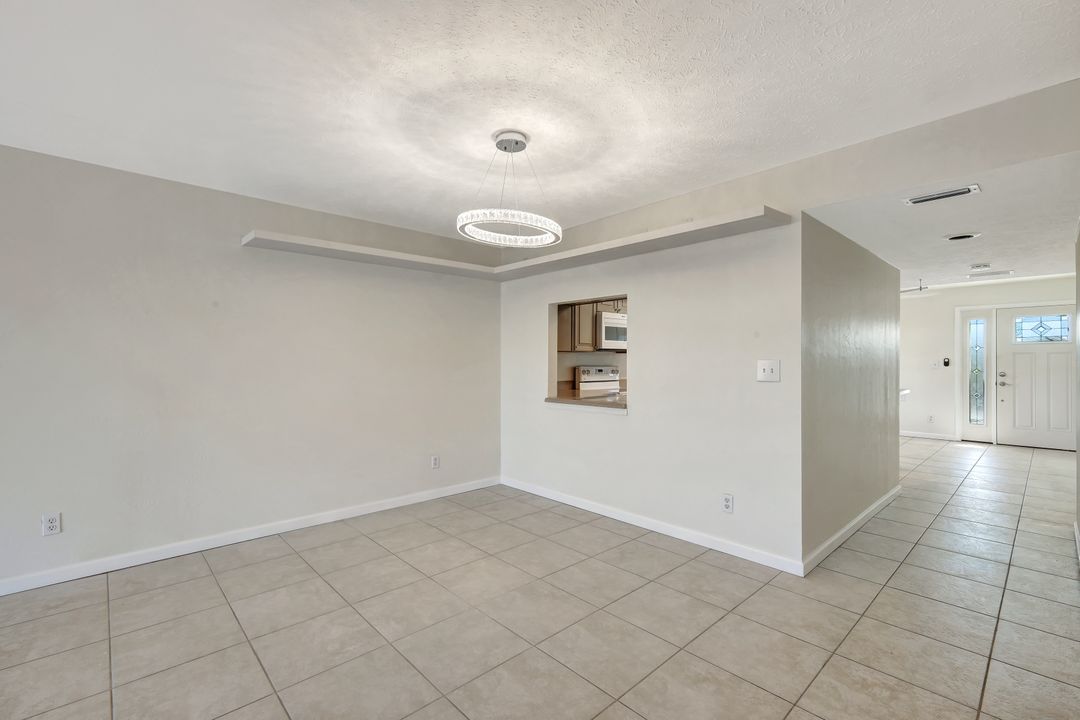 1807 SE 41st St #2i, Cape Coral, FL 33904