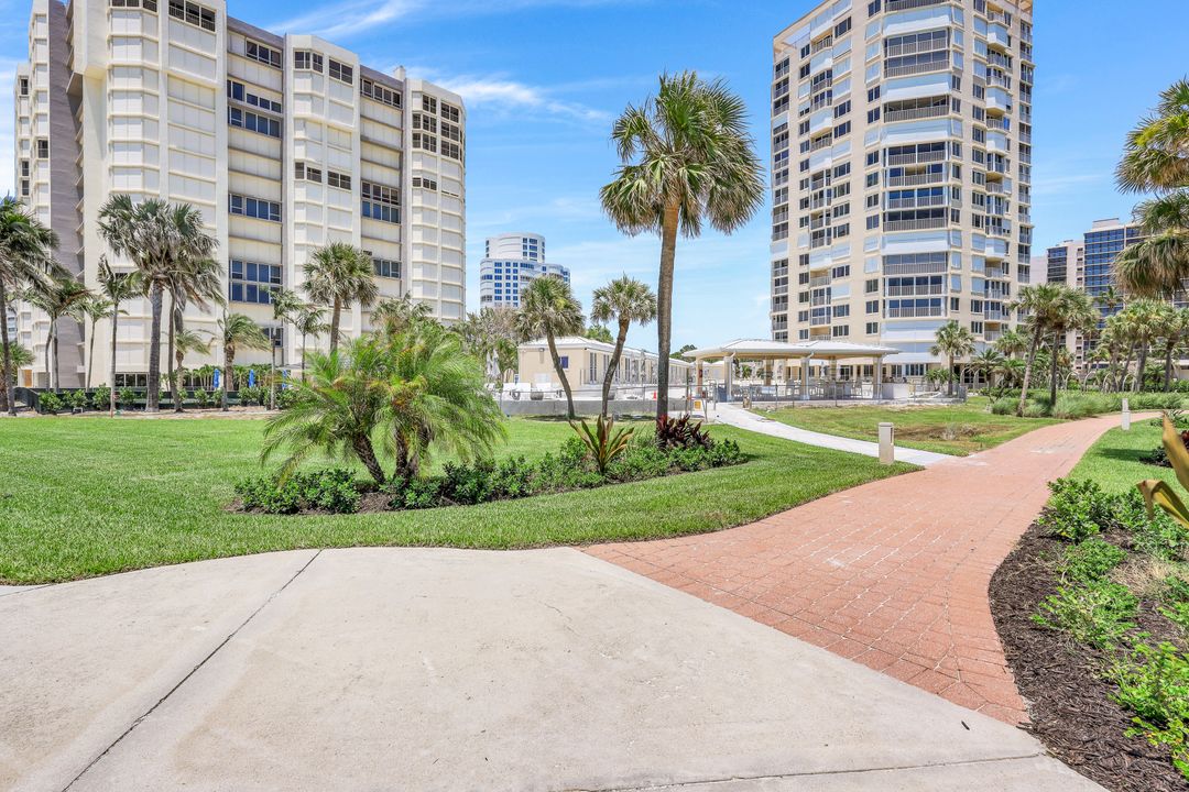 4041 Gulf Shore Blvd N #704, Naples, FL 34103