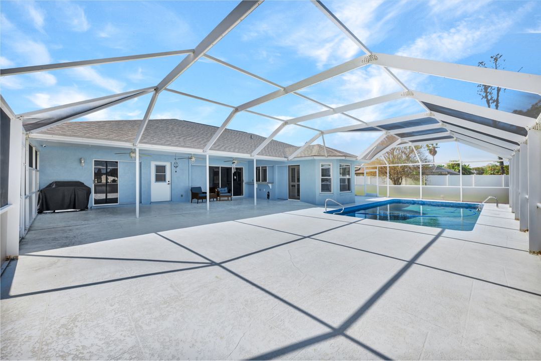 1453 SE 15th Terrace, Cape Coral, FL 33990