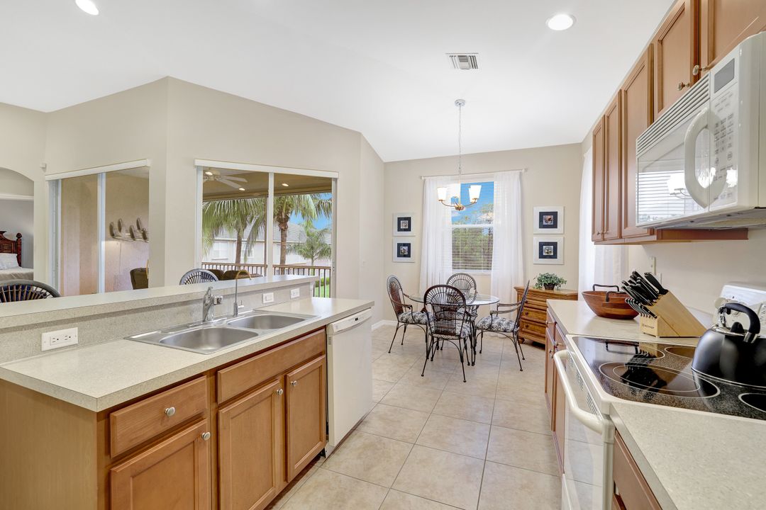 9110 Spanish Moss Way #422, Bonita Springs, FL 34135