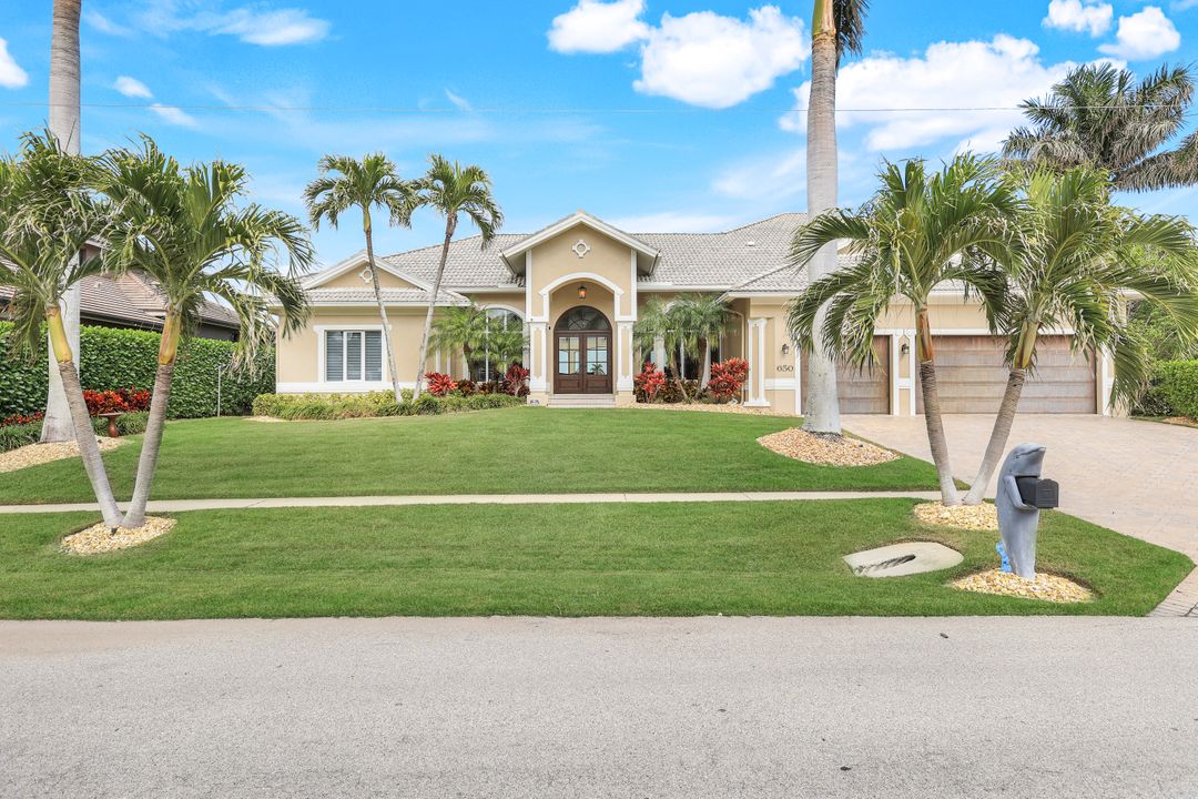 650 Rockport Ct, Marco Island, FL 34145