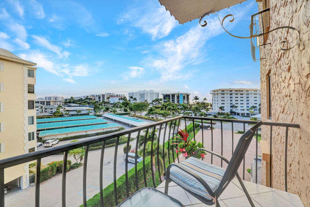 3430 Gulf Shore Blvd N #5F, Naples, FL 34103