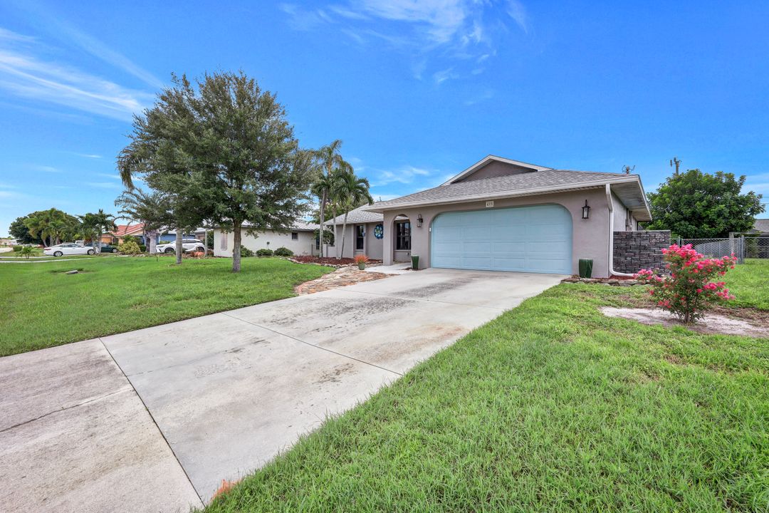 405 SE 21st Ave, Cape Coral, FL 33990