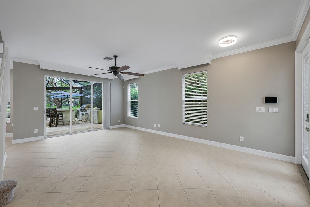 1913 Isla De Palma Cir, Naples, FL 34119