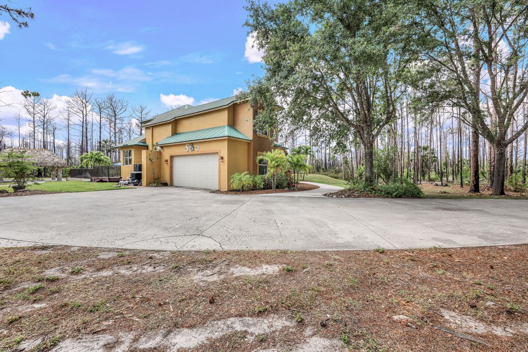 2431 2nd St NE, Naples, FL 34120