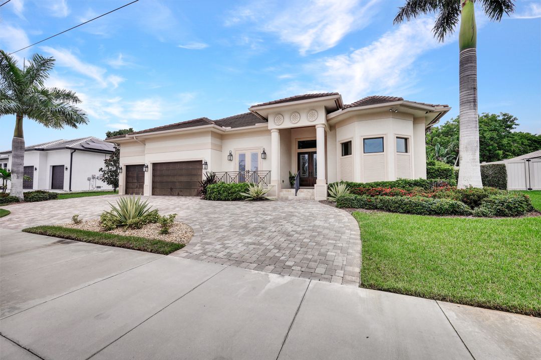 433 S Barfield Dr, Marco Island, FL 34145