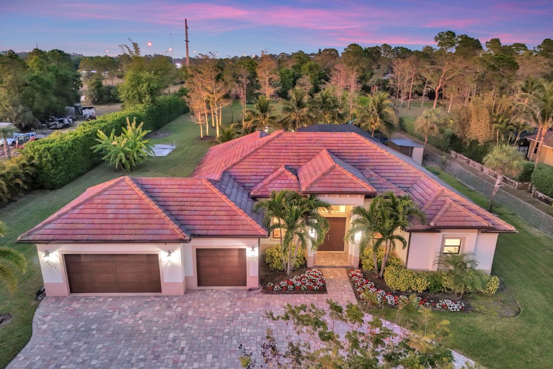 6331 Green Blvd, Naples, FL 34116