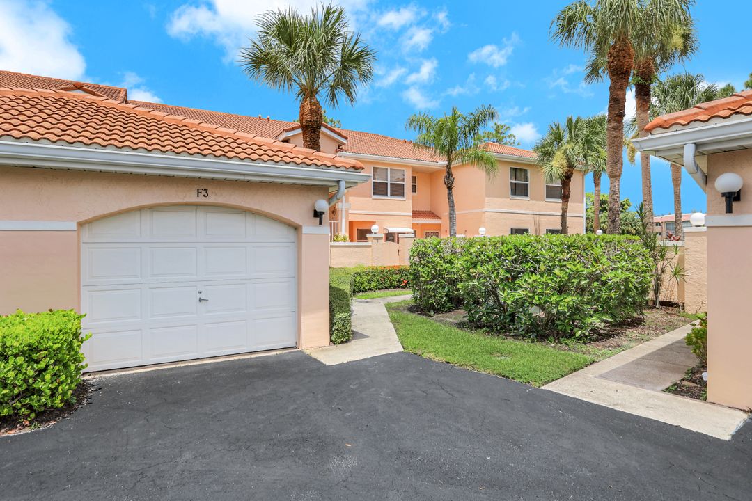 576 Woodshire Ln #F3, Naples, FL 34105