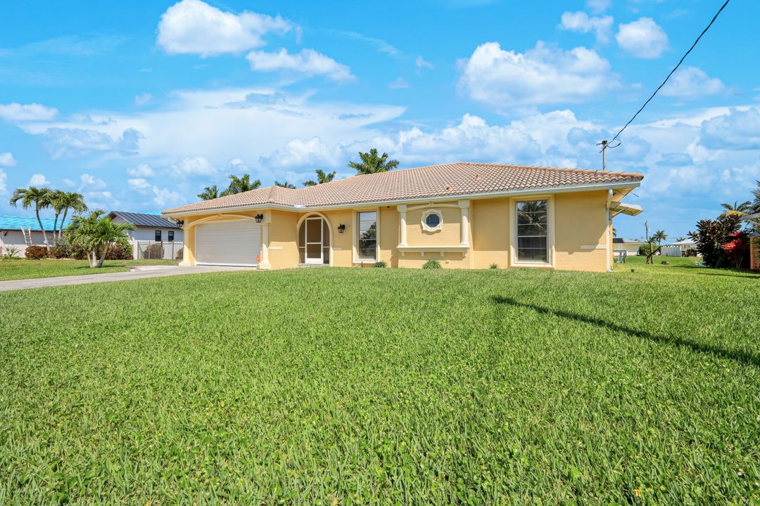 5303 SW 2nd Pl, Cape Coral, FL 33914