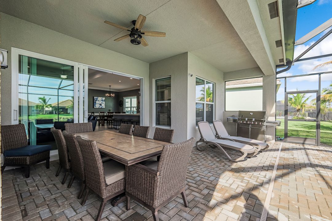 28567 Twain Dr, Bonita Springs, FL 34135