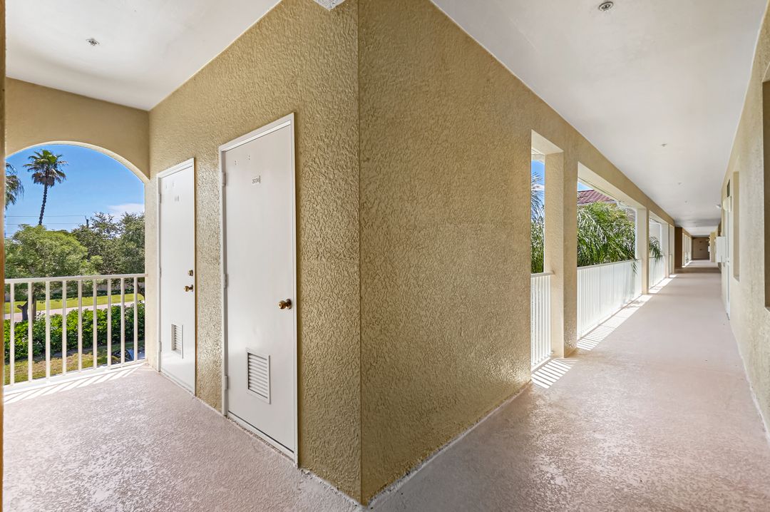 2710 Cypress Trace Cir #3036, Naples, FL 34119