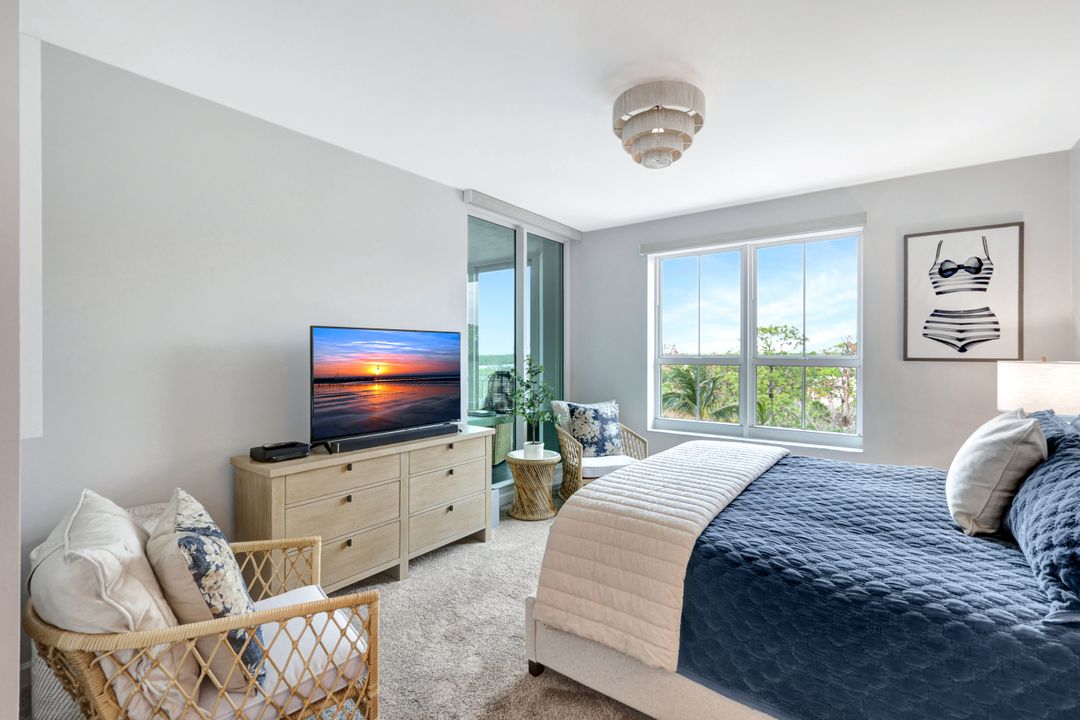 325 Dunes Blvd #405, Naples, FL 34110