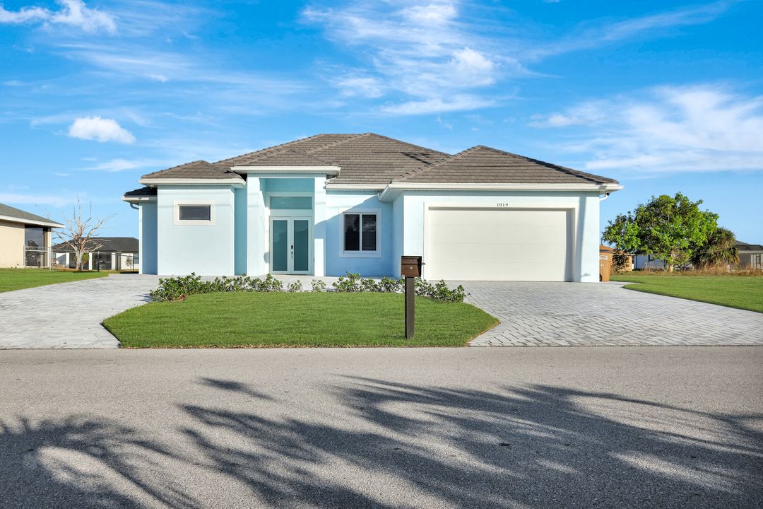 1019 NE 10th Pl, Cape Coral, FL 33909