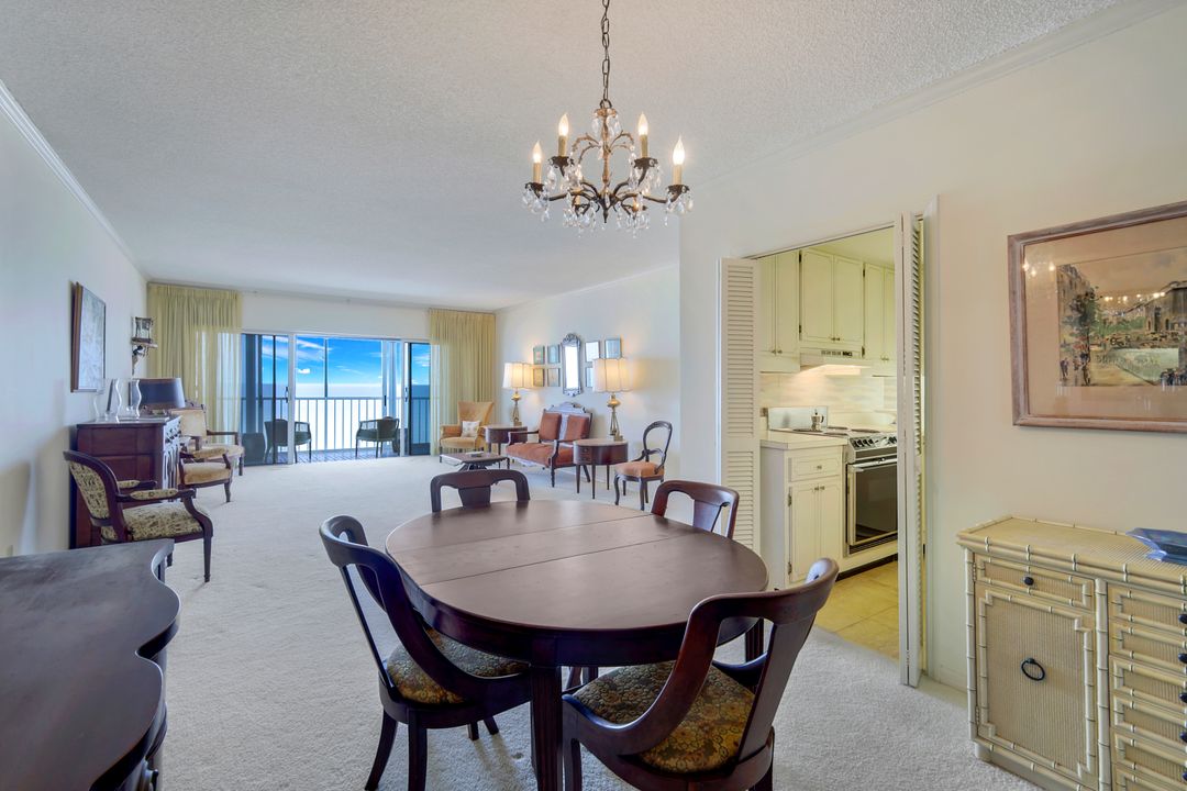 2885 Gulf Shore Blvd N #703, Naples, FL 34103