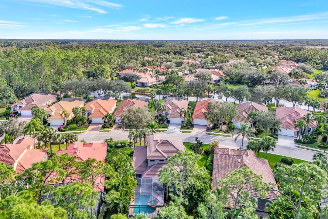 6499 Waverly Green Way, Naples, FL 34110