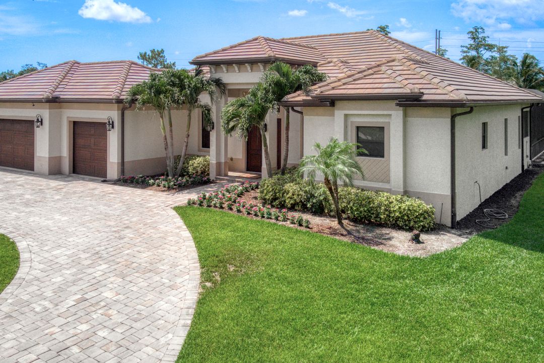 6331 Green Blvd, Naples, FL 34116